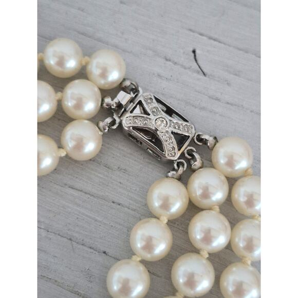 Vintage Triple Strand Faux Pearl with Box Clasp Necklace - Picture 2 of 6